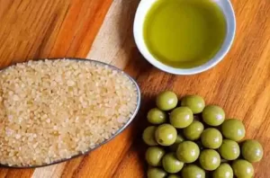 Olive oil and brown sugar DIY lip care for chapped lips.